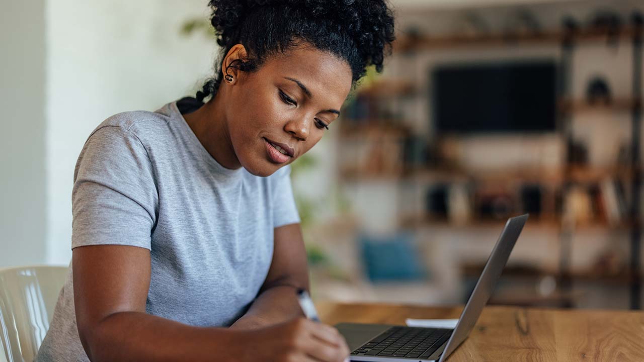 manter um Bullet Journal financeiro ajuda na organização e na economia